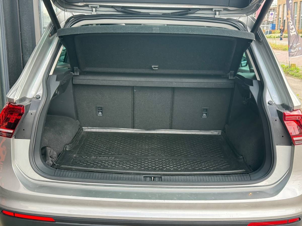 Volkswagen Tiguan Volkswagen Tiguan 1.5 TSI ACT Business | Pano | Virtual | ACC