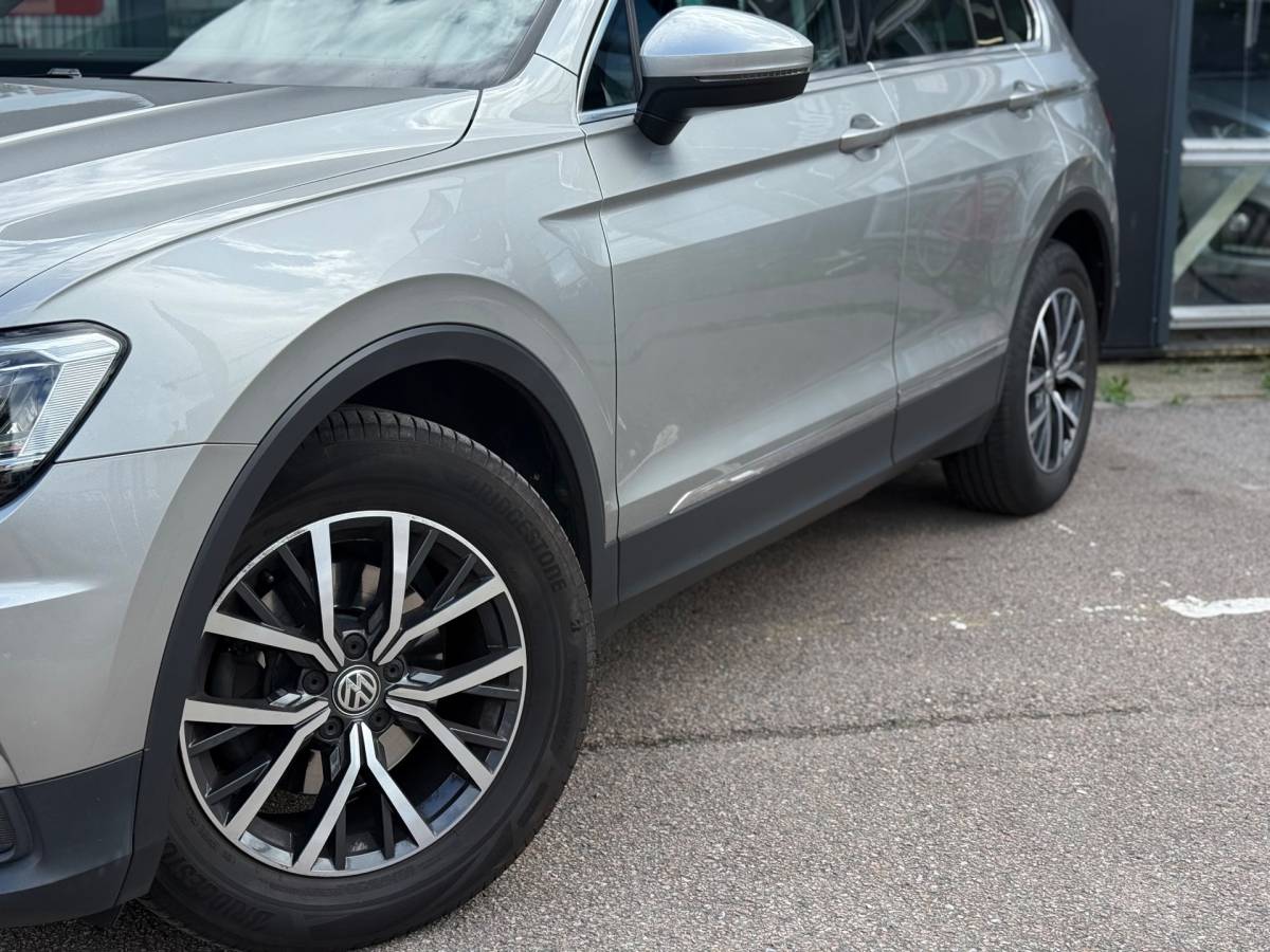 Volkswagen Tiguan Volkswagen Tiguan 1.5 TSI ACT Business | Pano | Virtual | ACC