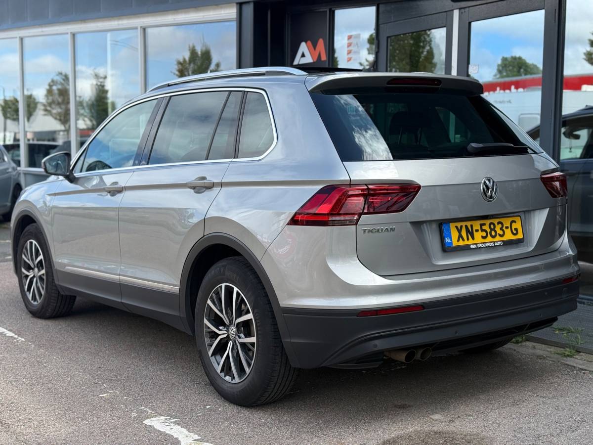 Volkswagen Tiguan Volkswagen Tiguan 1.5 TSI ACT Business | Pano | Virtual | ACC