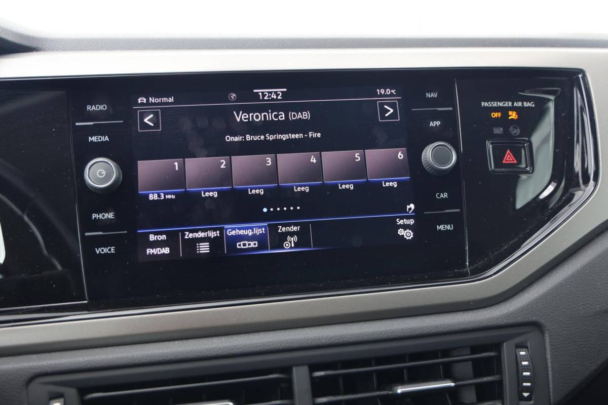 Volkswagen Polo Volkswagen Polo 1.0 TSI Comfortline Business| Carplay | Navigatie | Digitaal Dashboard |