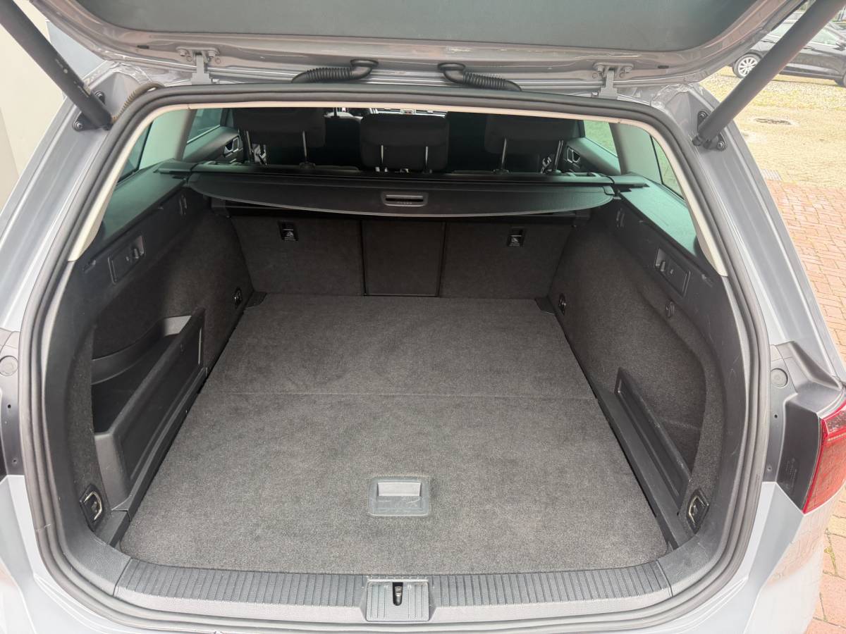 Volkswagen Passat Volkswagen Passat Variant 1.4 TSI PHEV GTE Business Navi,Clima,Cruise,Electr.ramen 204pk Bj 2022