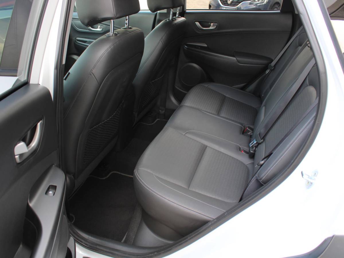 Hyundai Kona Hyundai Kona 1.0T Premium | STOEL VERWARMING & VERKOELING | APPLE CARPLAY/ANDROID |