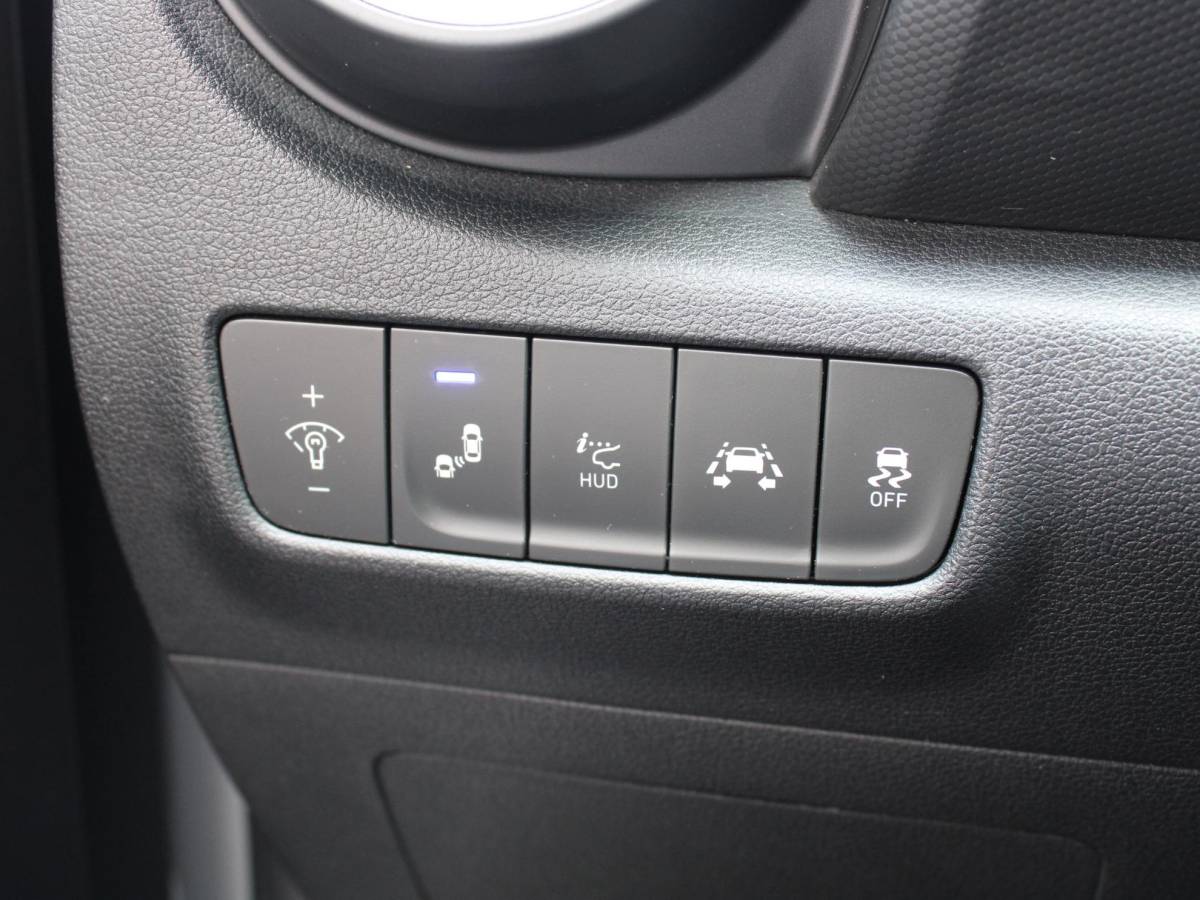 Hyundai Kona Hyundai Kona 1.0T Premium | STOEL VERWARMING & VERKOELING | APPLE CARPLAY/ANDROID |