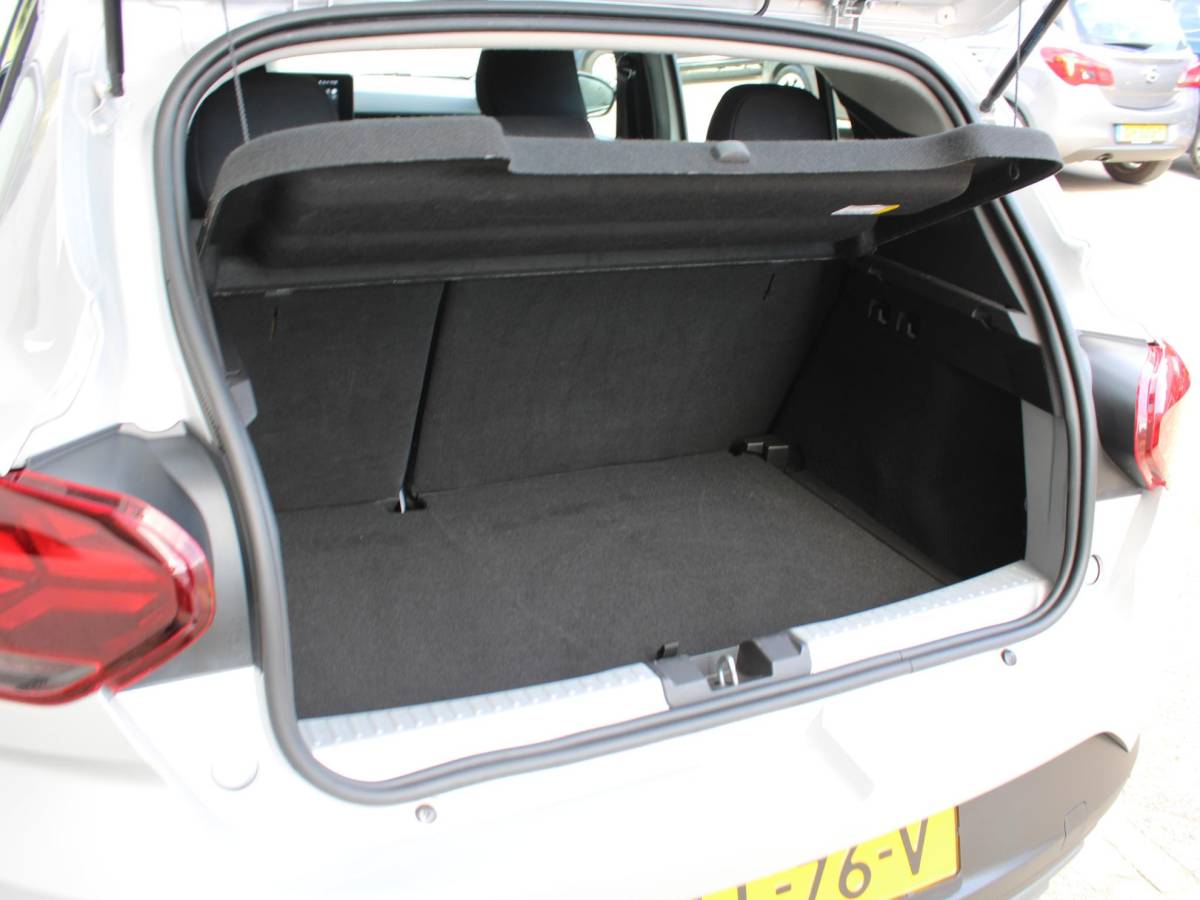 Dacia Sandero Stepway Dacia Sandero Stepway 1.0 TCe 90 Extreme | AUTOMAAT | APPLE CARPLAY | NAVIGATIE | DODE HOEK DETECTIE |