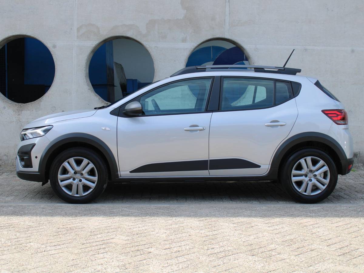Dacia Sandero Stepway Dacia Sandero Stepway 1.0 TCe 90 Extreme | AUTOMAAT | APPLE CARPLAY | NAVIGATIE | DODE HOEK DETECTIE |