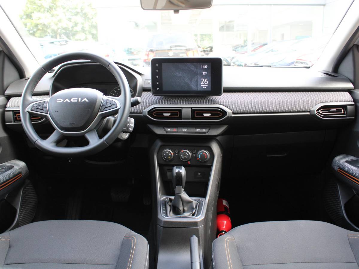 Dacia Sandero Stepway Dacia Sandero Stepway 1.0 TCe 90 Extreme | AUTOMAAT | APPLE CARPLAY | NAVIGATIE | DODE HOEK DETECTIE |