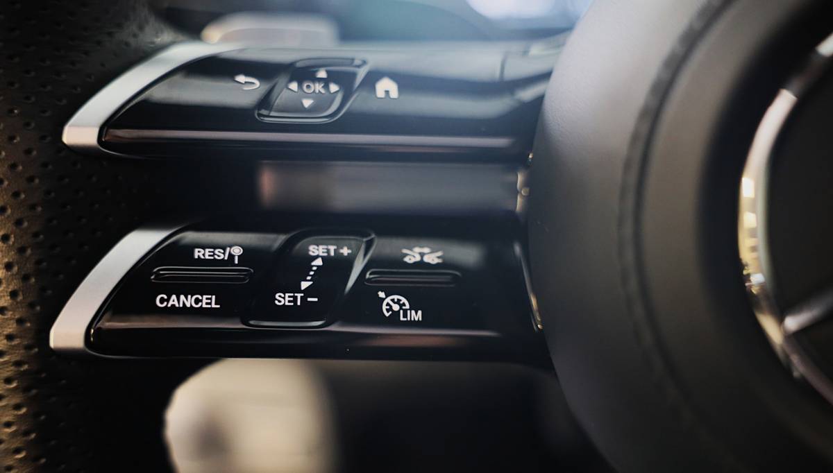 Mercedes-Benz GLE Mercedes-Benz GLE-klasse 400 e 4MATIC AMG 63 Look / Head Up / Luchtvering / Memory / Acc / Lane Assist / Burmester / Leder / 23 In