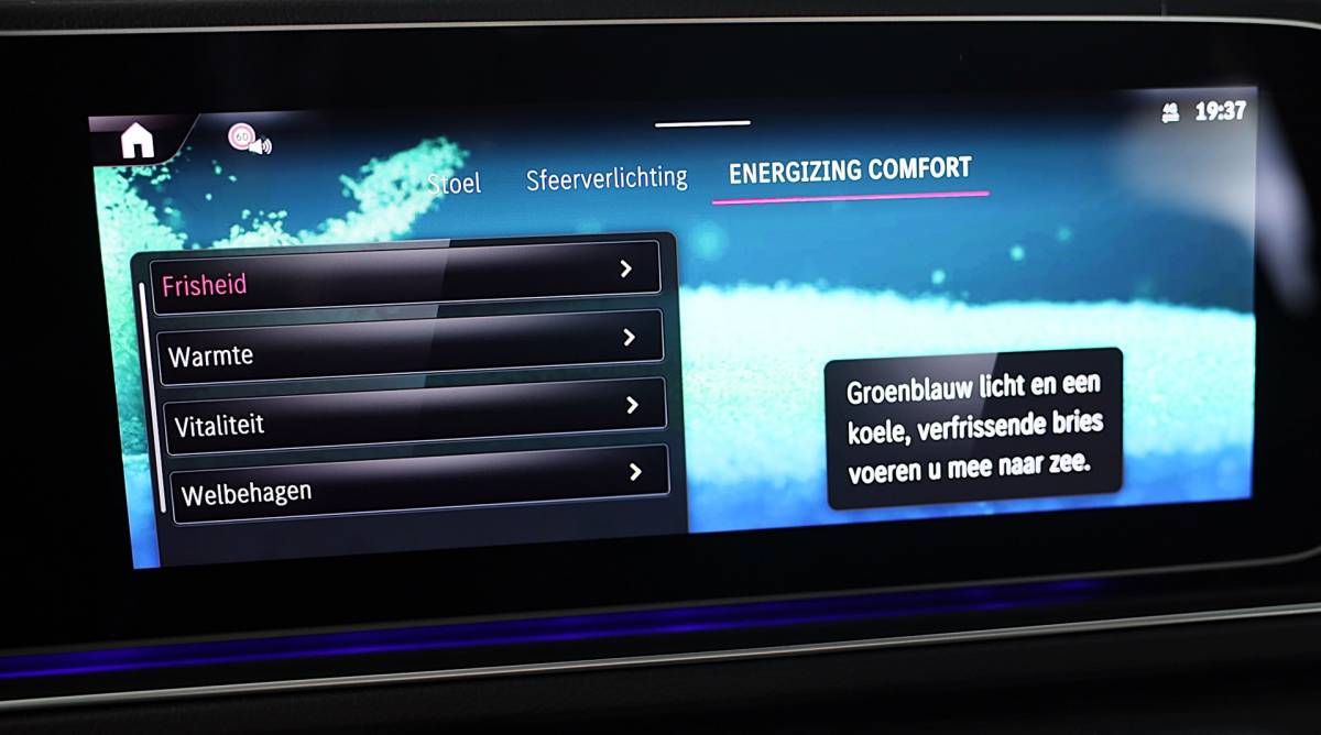 Mercedes-Benz GLE Mercedes-Benz GLE-klasse 400 e 4MATIC AMG 63 Look / Head Up / Luchtvering / Memory / Acc / Lane Assist / Burmester / Leder / 23 In