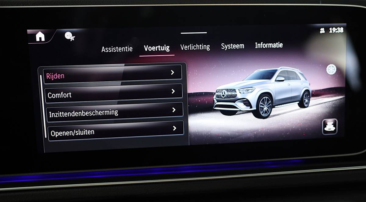 Mercedes-Benz GLE Mercedes-Benz GLE-klasse 400 e 4MATIC AMG 63 Look / Head Up / Luchtvering / Memory / Acc / Lane Assist / Burmester / Leder / 23 In