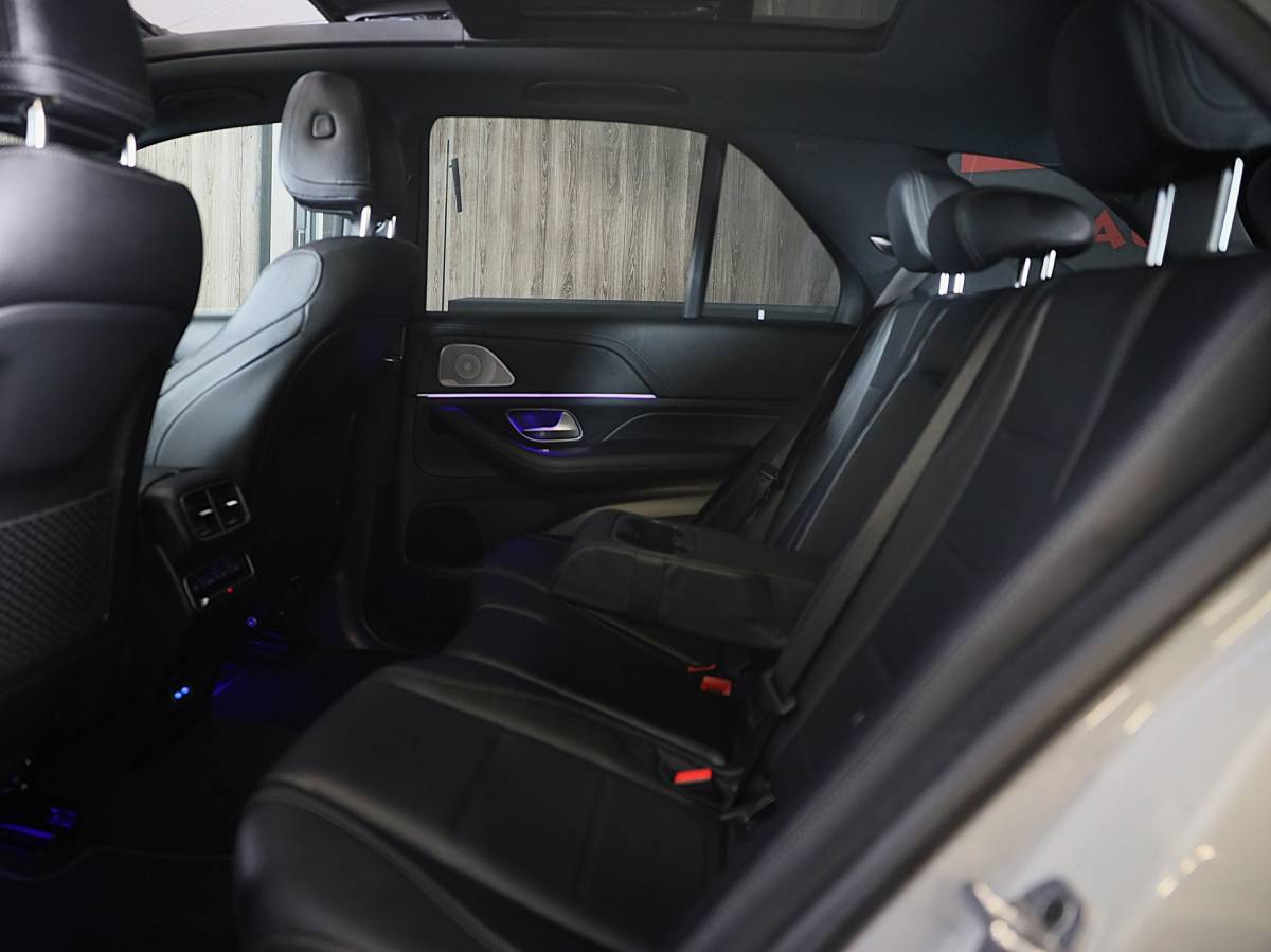 Mercedes-Benz GLE Mercedes-Benz GLE-klasse 400 e 4MATIC AMG 63 Look / Head Up / Luchtvering / Memory / Acc / Lane Assist / Burmester / Leder / 23 In