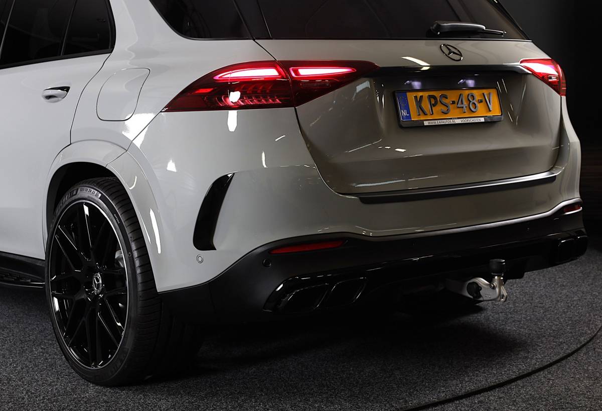 Mercedes-Benz GLE Mercedes-Benz GLE-klasse 400 e 4MATIC AMG 63 Look / Head Up / Luchtvering / Memory / Acc / Lane Assist / Burmester / Leder / 23 In