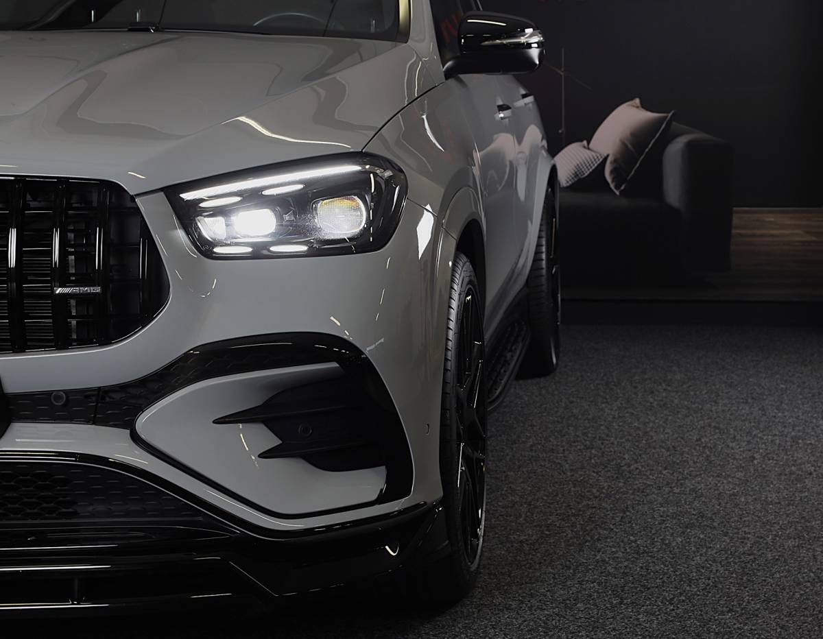 Mercedes-Benz GLE Mercedes-Benz GLE-klasse 400 e 4MATIC AMG 63 Look / Head Up / Luchtvering / Memory / Acc / Lane Assist / Burmester / Leder / 23 In