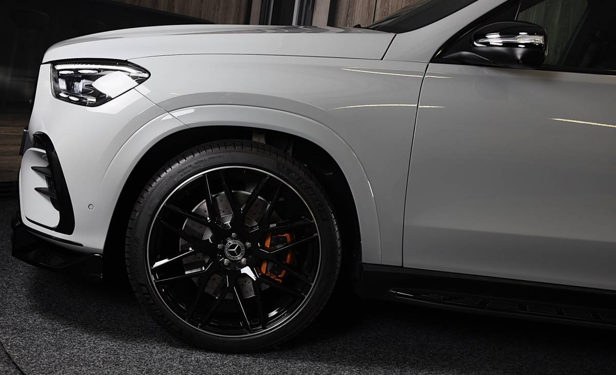 Mercedes-Benz GLE Mercedes-Benz GLE-klasse 400 e 4MATIC AMG 63 Look / Head Up / Luchtvering / Memory / Acc / Lane Assist / Burmester / Leder / 23 In
