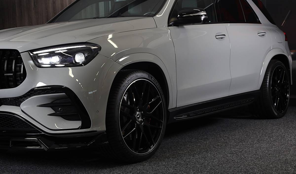 Mercedes-Benz GLE Mercedes-Benz GLE-klasse 400 e 4MATIC AMG 63 Look / Head Up / Luchtvering / Memory / Acc / Lane Assist / Burmester / Leder / 23 In