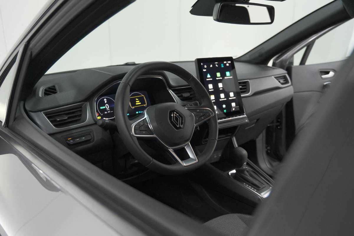 Renault Captur Renault Captur 1.6 E-Tech full hybrid 145 techno | Camera | Navigatie | Apple Carplay | Parkeersensoren