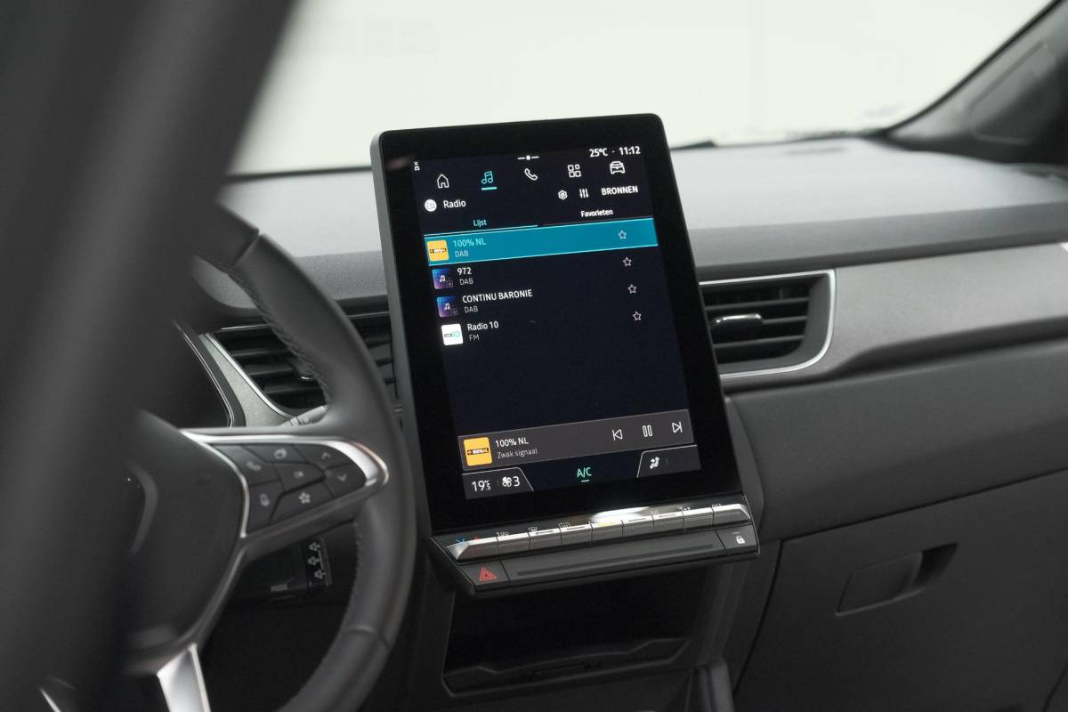 Renault Captur Renault Captur 1.6 E-Tech full hybrid 145 techno | Camera | Navigatie | Apple Carplay | Parkeersensoren