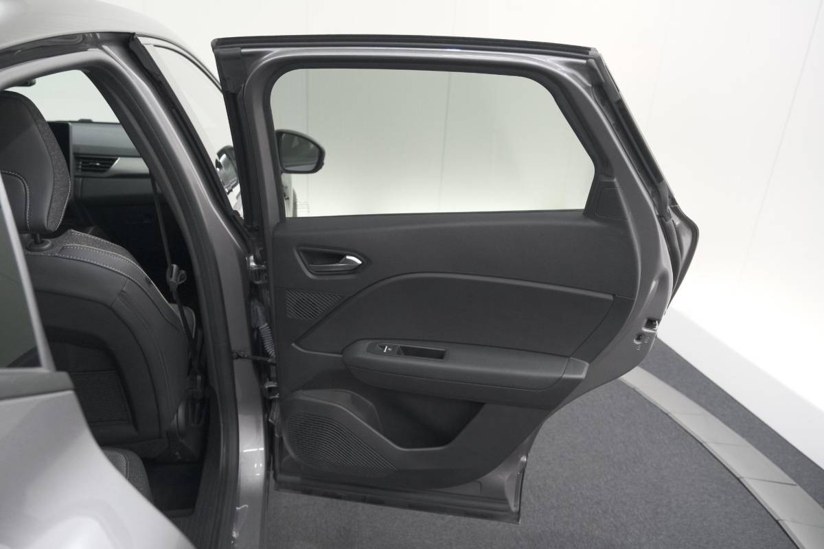Renault Captur Renault Captur 1.6 E-Tech full hybrid 145 techno | Camera | Navigatie | Apple Carplay | Parkeersensoren