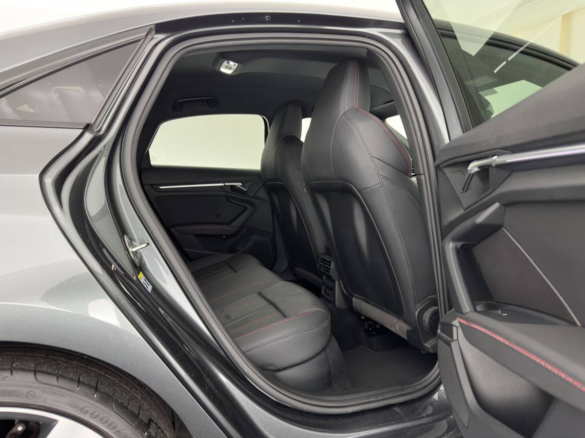 Audi A3 Audi A3 Limousine 30 TFSI S edition S-Line MHEV (INCL-BTW) Aut. *LEATHER | MATRIX-LED | HEATED-SPORTSEATS | ADAPTIVE-CRUISE | CAMERA | DIGI-COCKPIT | NAVI-FULLMAP | PRIVACY-GLASS | AMBIENT-LIGHT | SHIFT-PADDLES | ECC | PDC | 18”ALU*