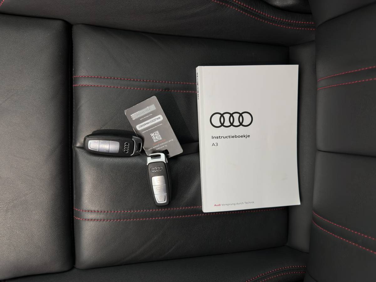 Audi A3 Audi A3 Limousine 30 TFSI S edition S-Line MHEV (INCL-BTW) Aut. *LEATHER | MATRIX-LED | HEATED-SPORTSEATS | ADAPTIVE-CRUISE | CAMERA | DIGI-COCKPIT | NAVI-FULLMAP | PRIVACY-GLASS | AMBIENT-LIGHT | SHIFT-PADDLES | ECC | PDC | 18”ALU*