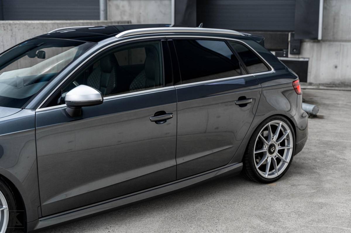 Audi RS3 Audi RS3 2.5 TFSI RS3 | 2018 Quattro | DAZA Carbon KW V3