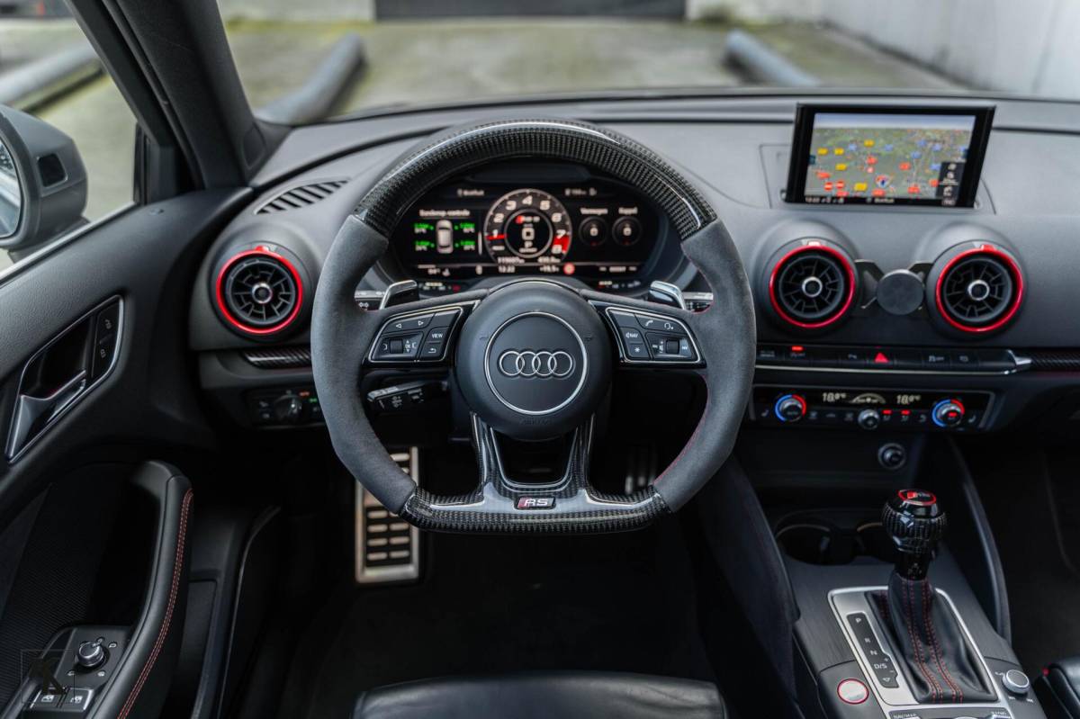 Audi RS3 Audi RS3 2.5 TFSI RS3 | 2018 Quattro | DAZA Carbon KW V3