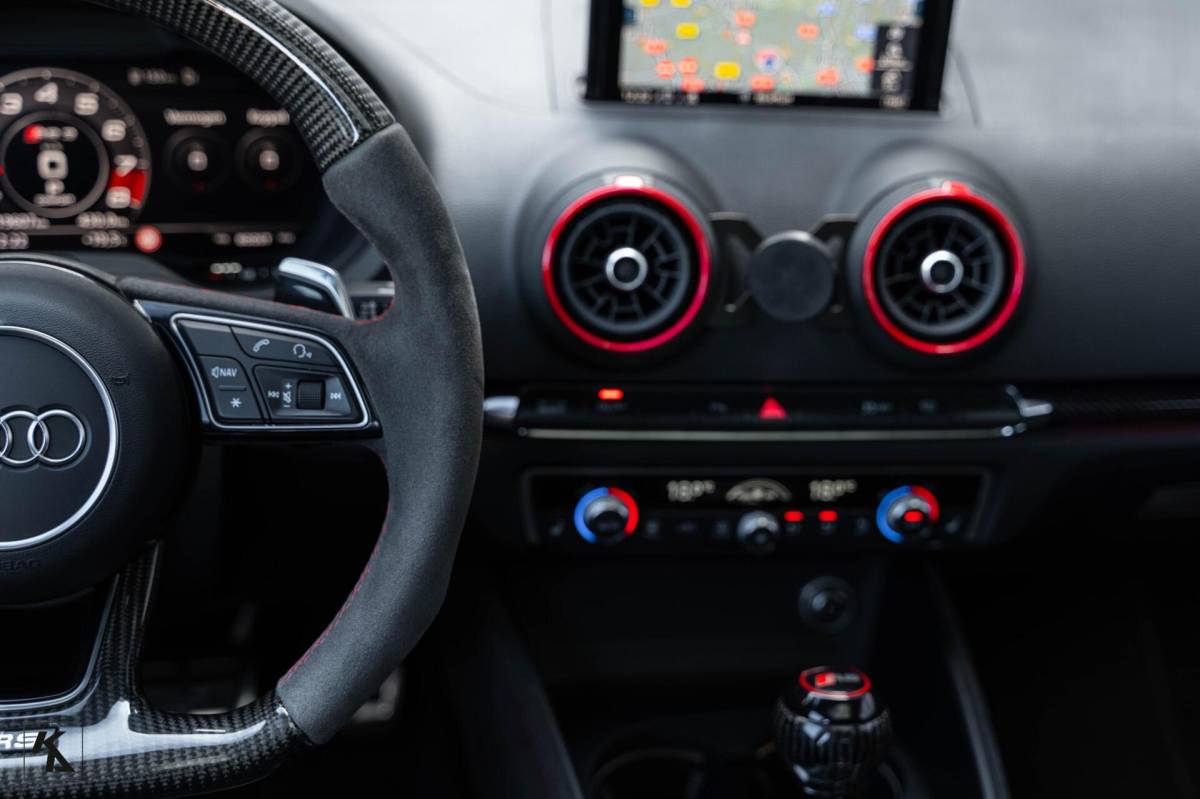 Audi RS3 Audi RS3 2.5 TFSI RS3 | 2018 Quattro | DAZA Carbon KW V3