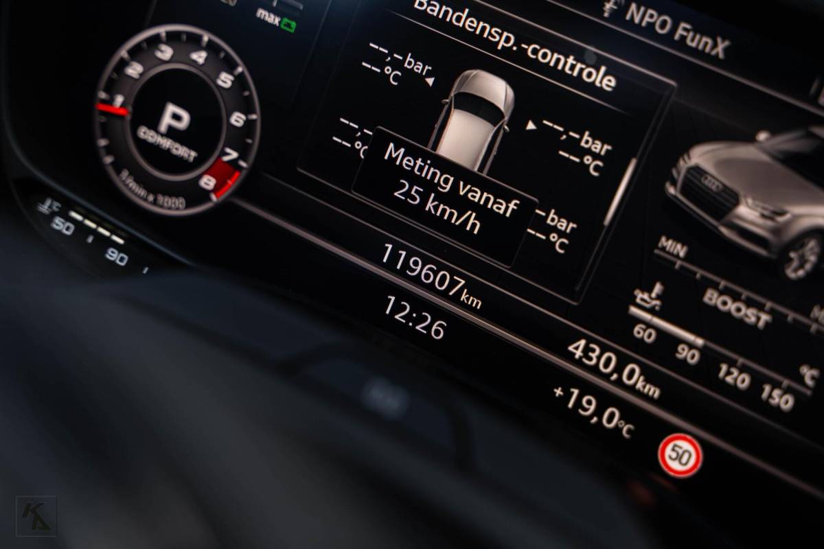 Audi RS3 Audi RS3 2.5 TFSI RS3 | 2018 Quattro | DAZA Carbon KW V3