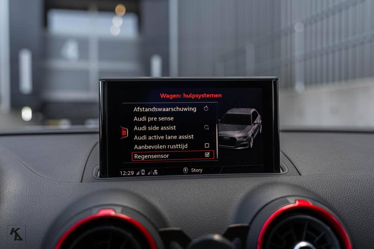 Audi RS3 Audi RS3 2.5 TFSI RS3 | 2018 Quattro | DAZA Carbon KW V3