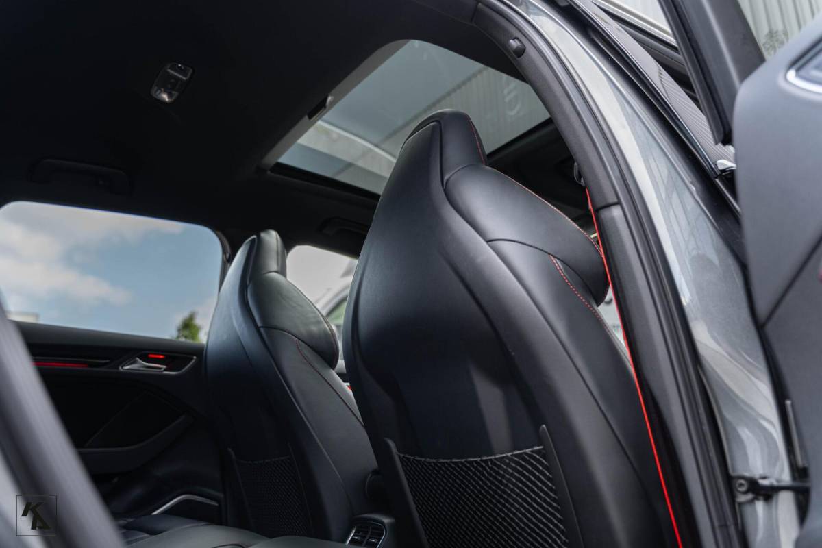 Audi RS3 Audi RS3 2.5 TFSI RS3 | 2018 Quattro | DAZA Carbon KW V3