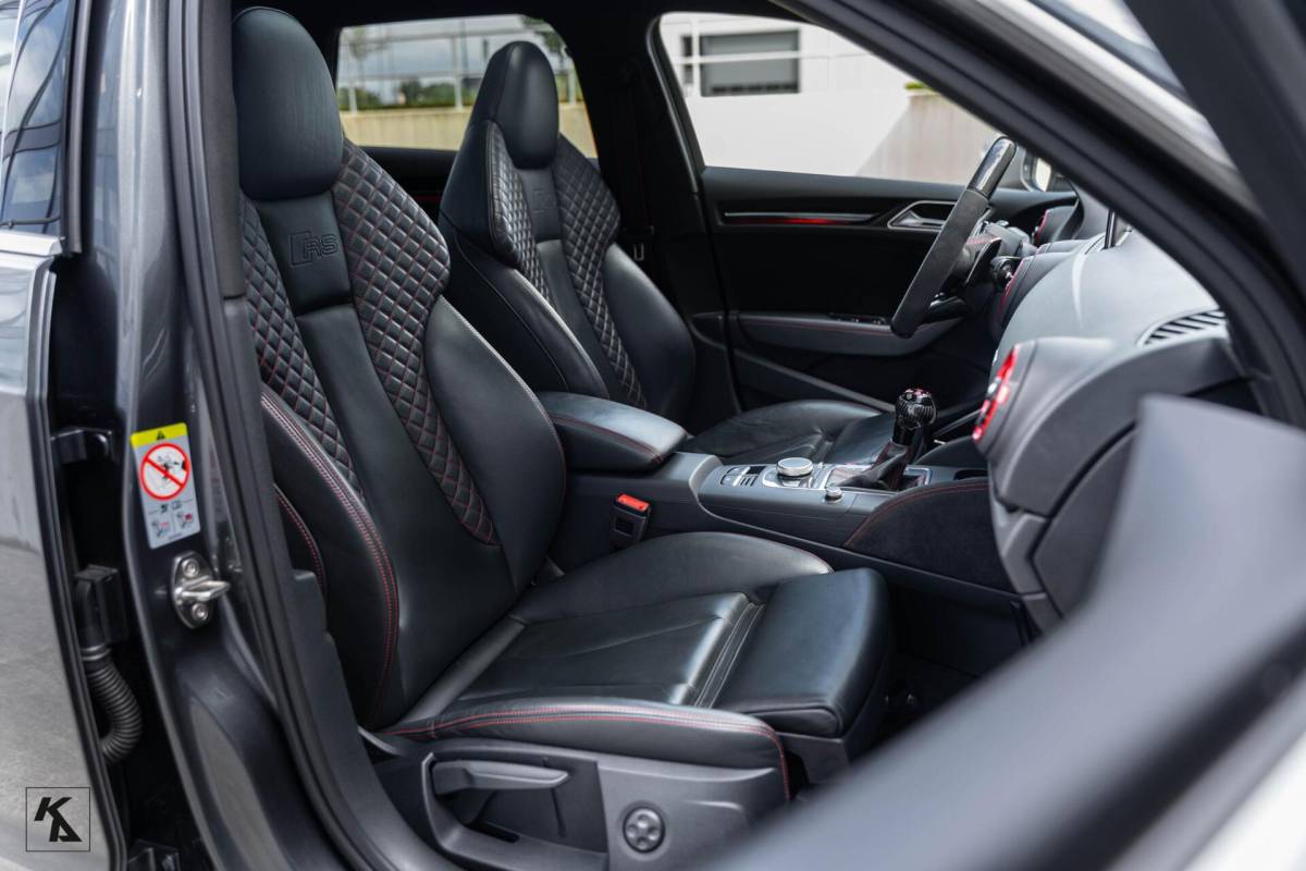 Audi RS3 Audi RS3 2.5 TFSI RS3 | 2018 Quattro | DAZA Carbon KW V3