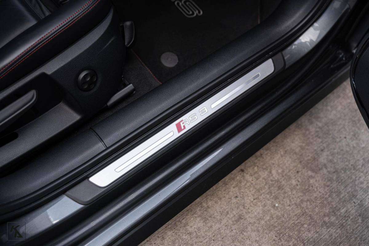Audi RS3 Audi RS3 2.5 TFSI RS3 | 2018 Quattro | DAZA Carbon KW V3