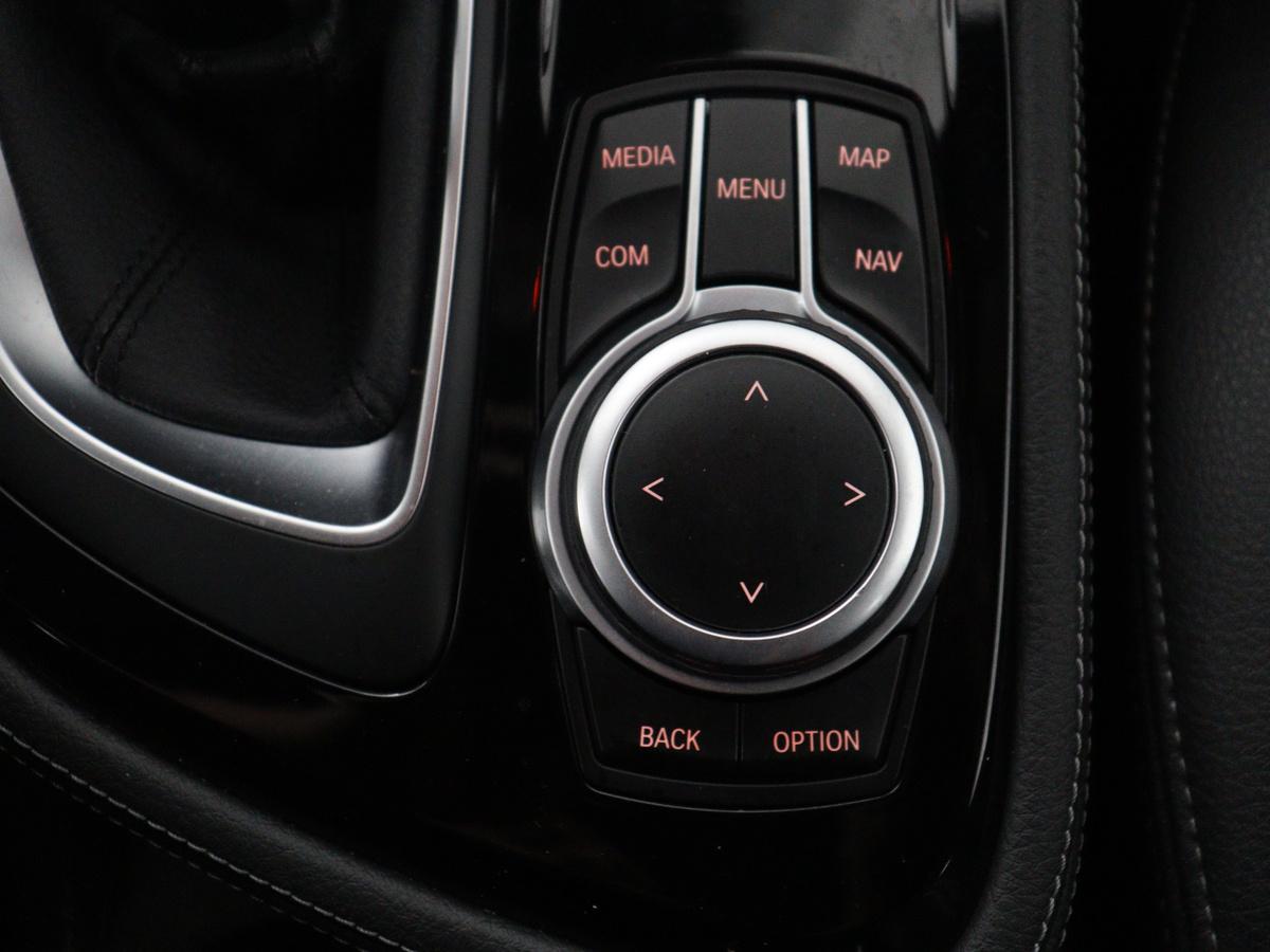 BMW 2 Serie BMW 2-serie Active Tourer 218i Executive Edition | Half leder | Cruise control | Head-up |  Interieur verlichting | Navigatie | Bluetooth | Elektrische achterklep | Trekhaak