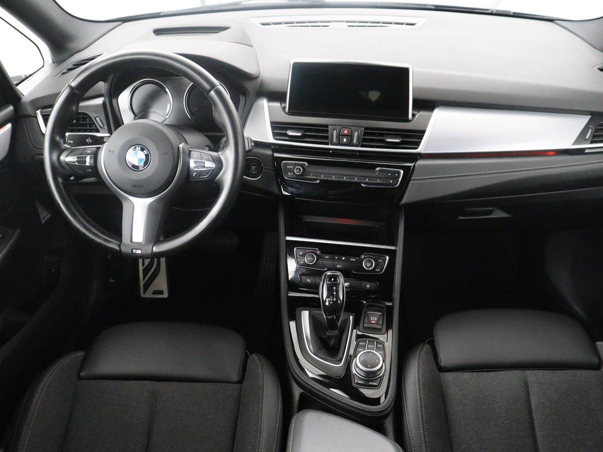 BMW 2 Serie BMW 2-serie Active Tourer 218i Executive Edition | Half leder | Cruise control | Head-up |  Interieur verlichting | Navigatie | Bluetooth | Elektrische achterklep | Trekhaak