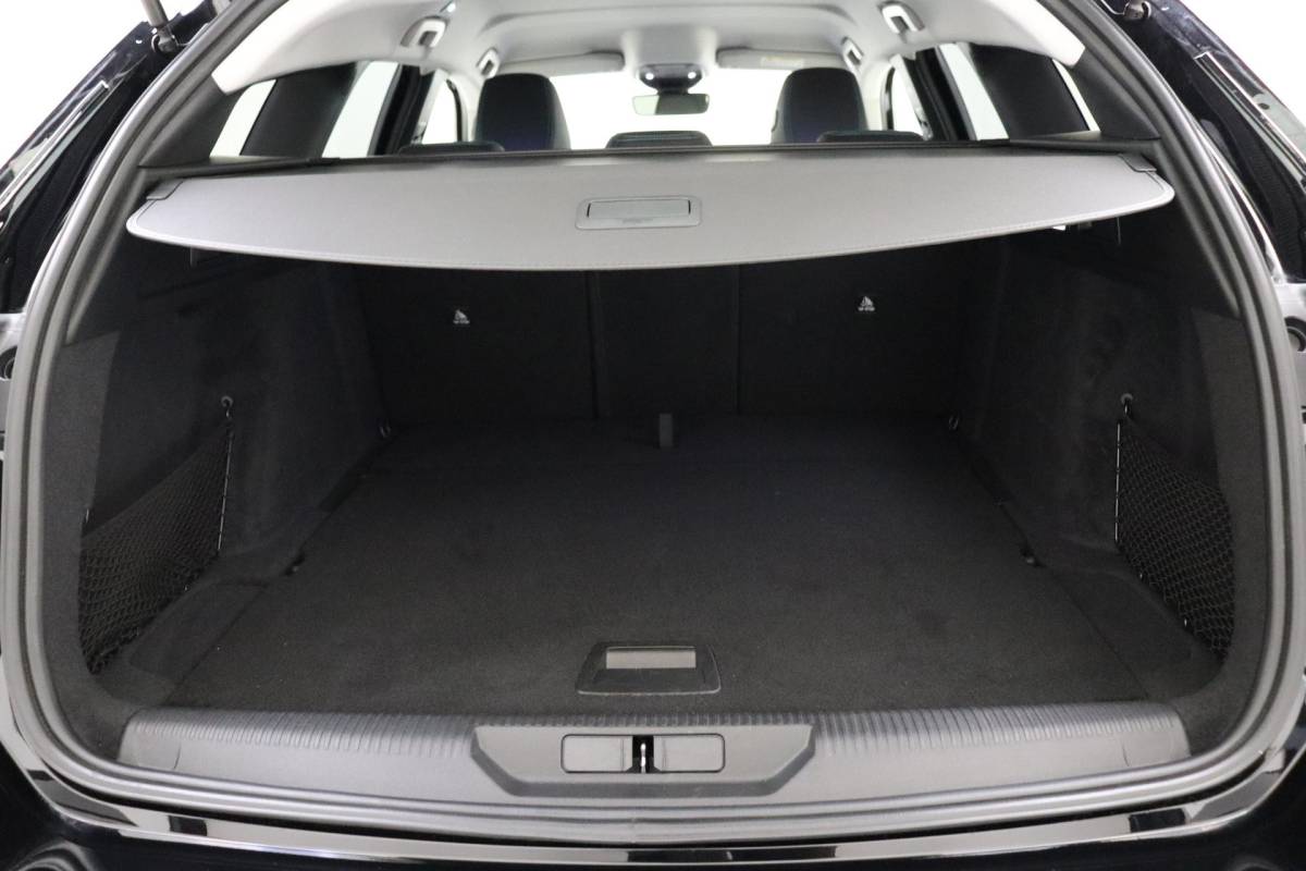 Peugeot 308 Peugeot 308 SW 1.2T 130pk Allure | AGR Stoel | Apple Carplay/Android Auto | Stoelverwarming | Achteruitrijcamera | Climate & Cruise Control |