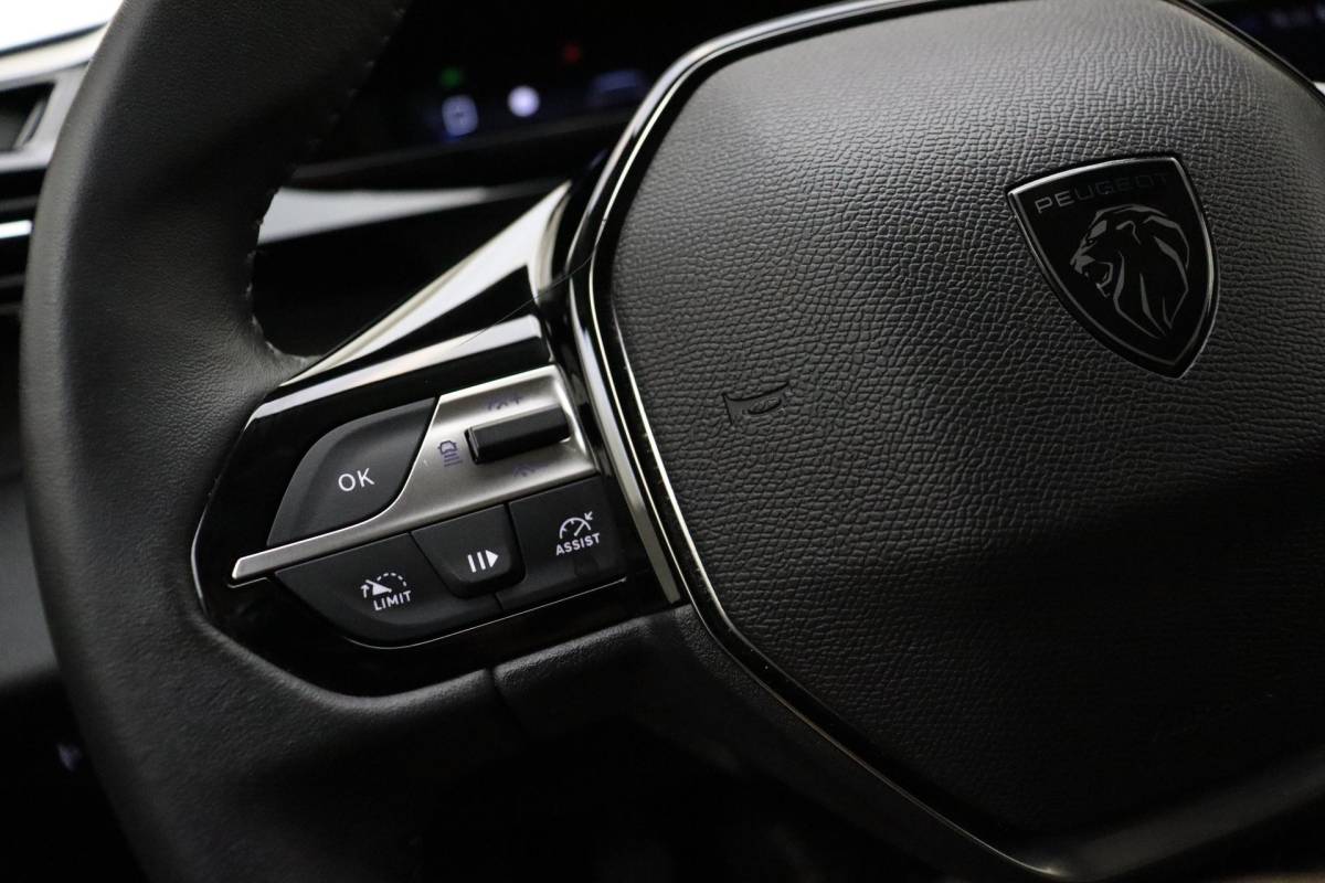 Peugeot 308 Peugeot 308 SW 1.2T 130pk Allure | AGR Stoel | Apple Carplay/Android Auto | Stoelverwarming | Achteruitrijcamera | Climate & Cruise Control |