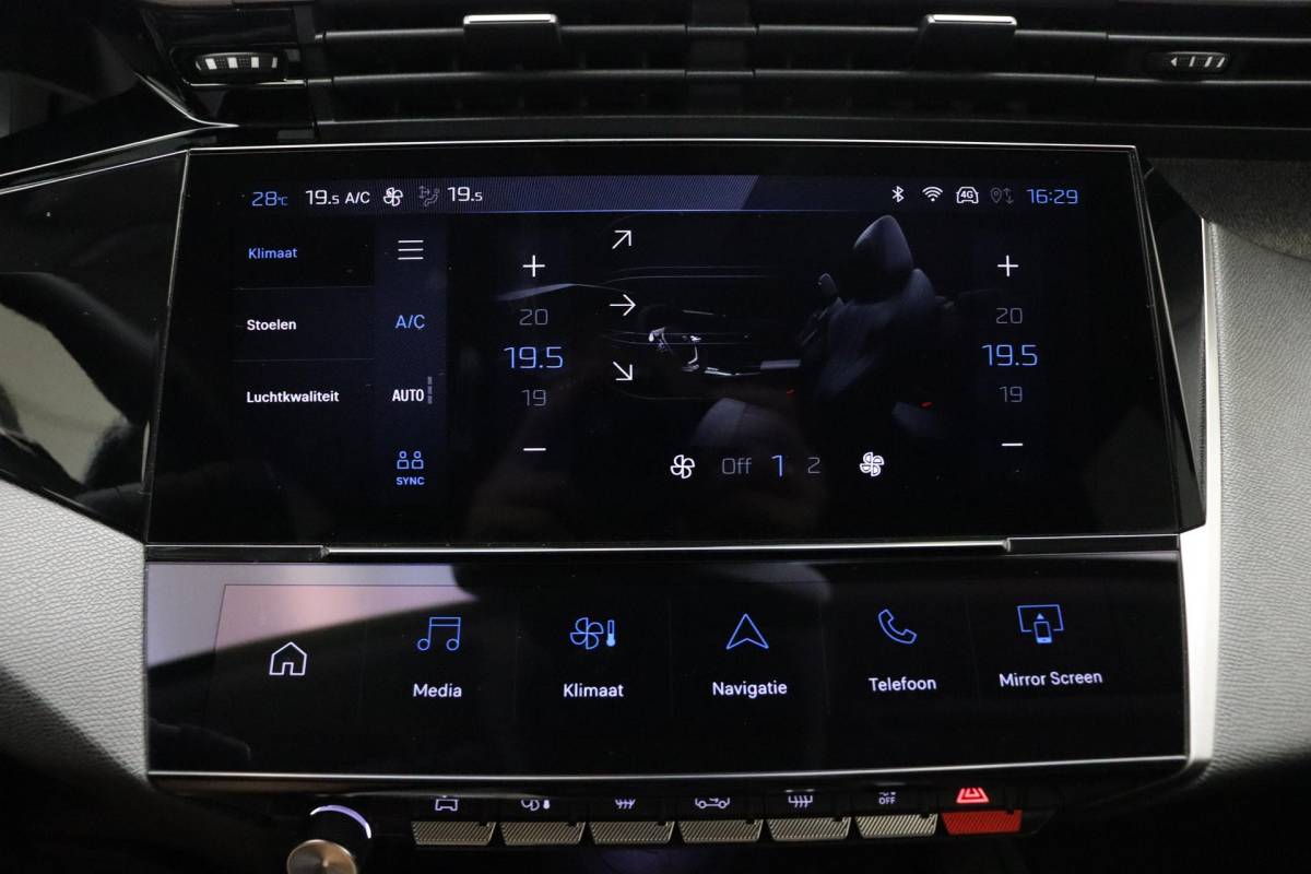 Peugeot 308 Peugeot 308 SW 1.2T 130pk Allure | AGR Stoel | Apple Carplay/Android Auto | Stoelverwarming | Achteruitrijcamera | Climate & Cruise Control |