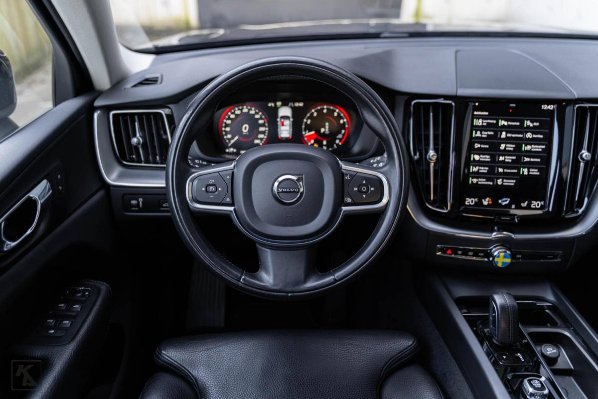 Volvo XC60 Volvo XC60 2.0 B4 | 2021 | Momentum Pro |ACC-BLIS-LED Org.NL