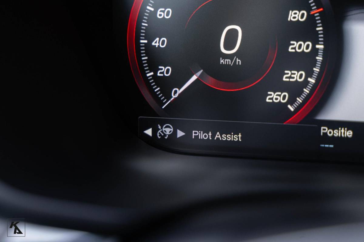 Volvo XC60 Volvo XC60 2.0 B4 | 2021 | Momentum Pro |ACC-BLIS-LED Org.NL