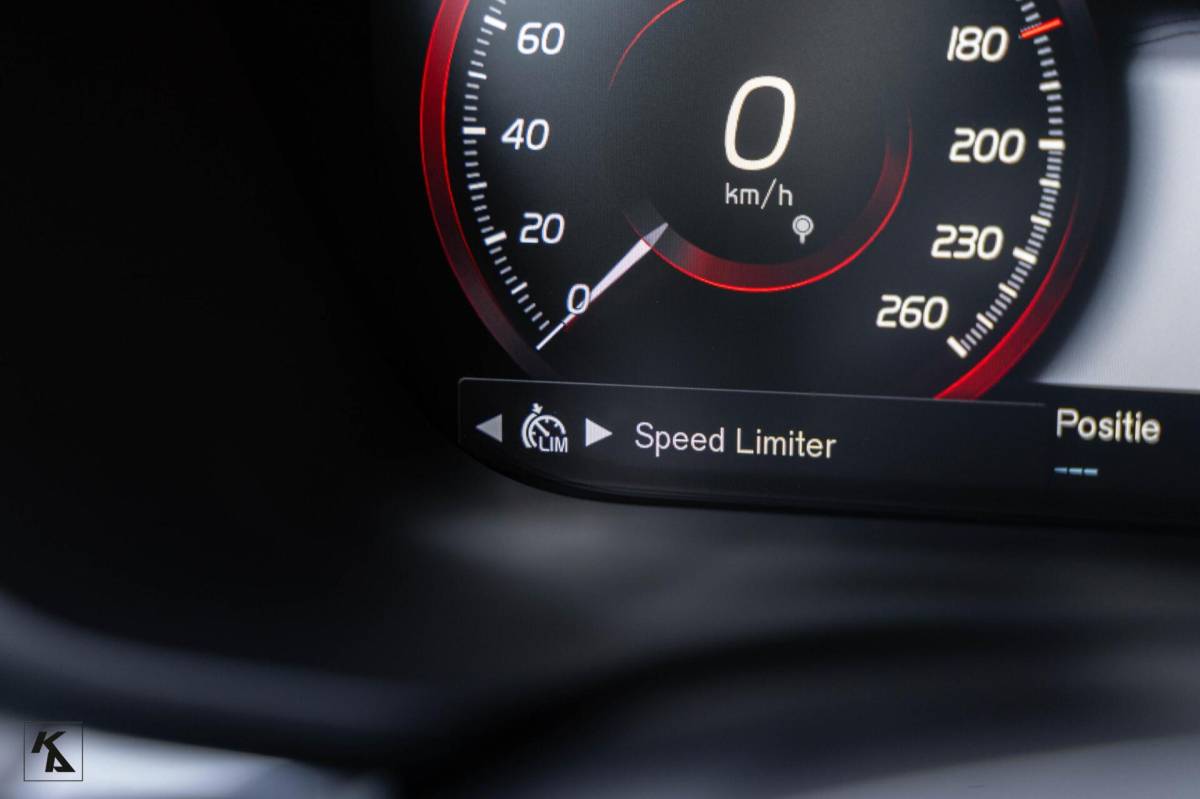 Volvo XC60 Volvo XC60 2.0 B4 | 2021 | Momentum Pro |ACC-BLIS-LED Org.NL