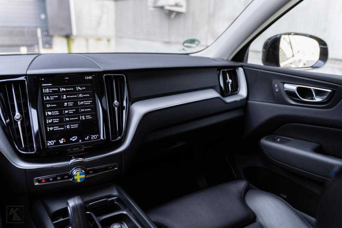 Volvo XC60 Volvo XC60 2.0 B4 | 2021 | Momentum Pro |ACC-BLIS-LED Org.NL