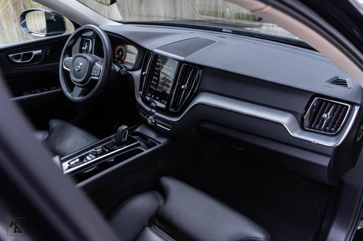 Volvo XC60 Volvo XC60 2.0 B4 | 2021 | Momentum Pro |ACC-BLIS-LED Org.NL
