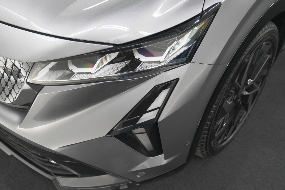 Renault Rafale Renault Rafale 1.2 E-Tech Full Hybrid 200 Esprit Alpine | Solarbay Panoramadak | 4Control | Harman Kardon Audio | Adaptieve Cruise Control