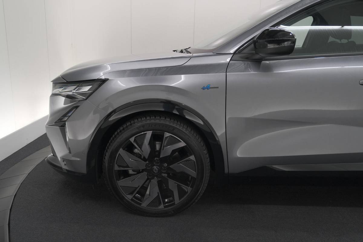 Renault Rafale Renault Rafale 1.2 E-Tech Full Hybrid 200 Esprit Alpine | Solarbay Panoramadak | 4Control | Harman Kardon Audio | Adaptieve Cruise Control
