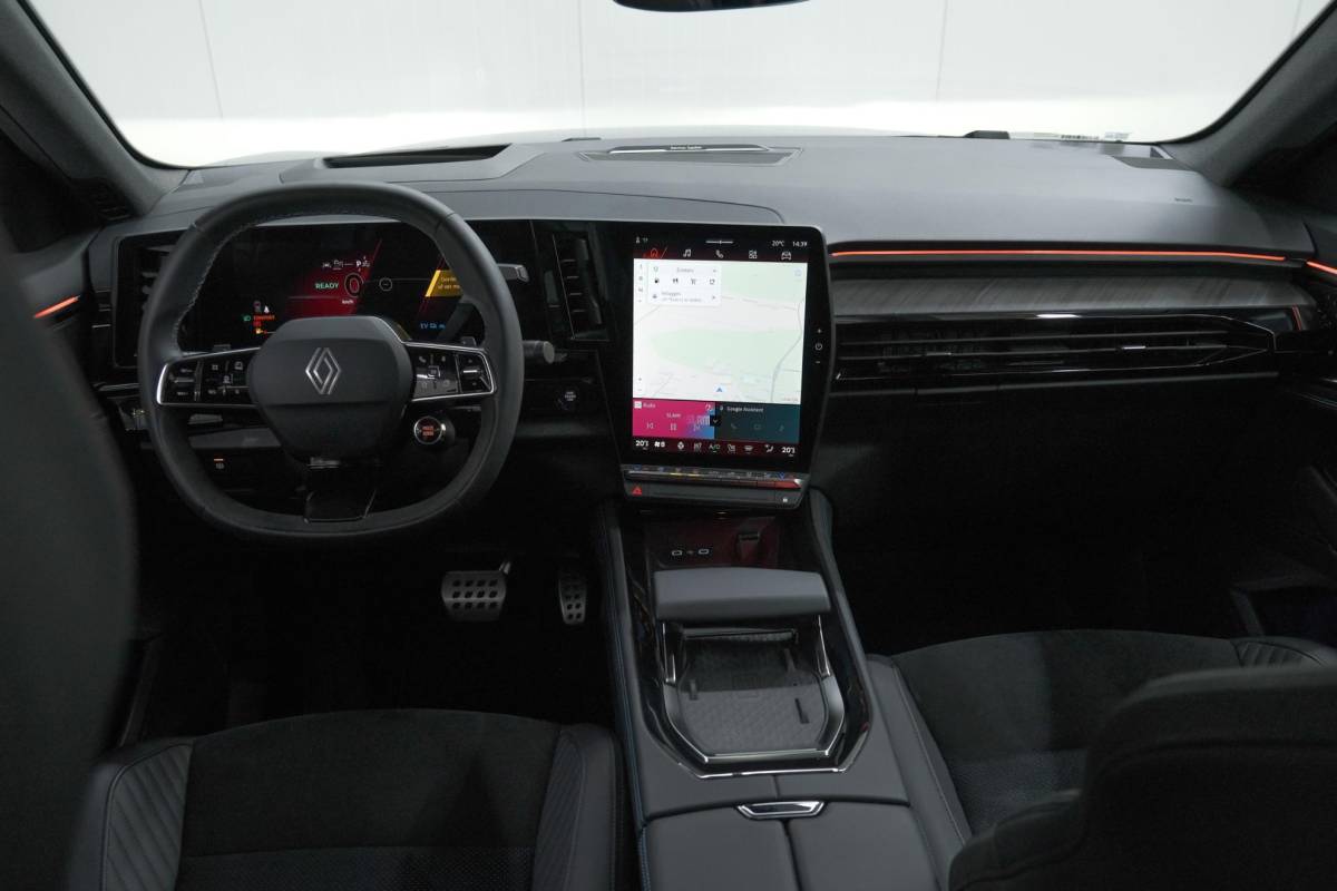 Renault Rafale Renault Rafale 1.2 E-Tech Full Hybrid 200 Esprit Alpine | Solarbay Panoramadak | 4Control | Harman Kardon Audio | Adaptieve Cruise Control