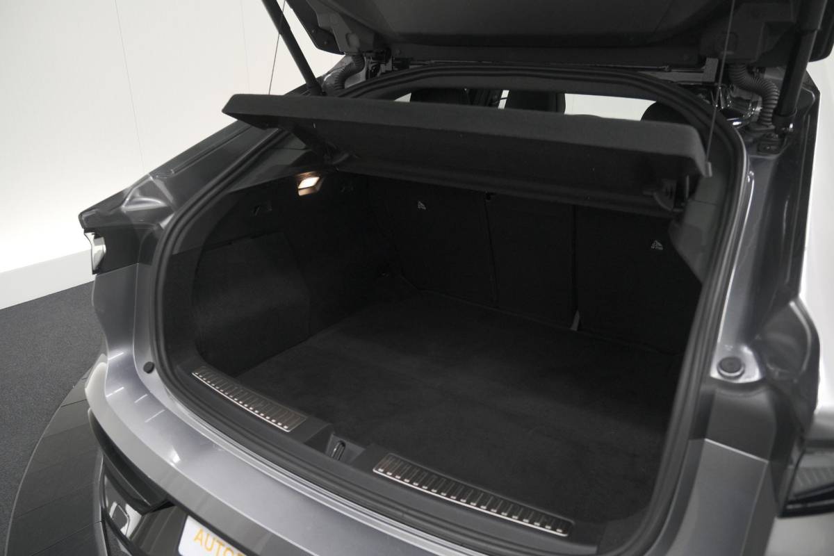 Renault Rafale Renault Rafale 1.2 E-Tech Full Hybrid 200 Esprit Alpine | Solarbay Panoramadak | 4Control | Harman Kardon Audio | Adaptieve Cruise Control