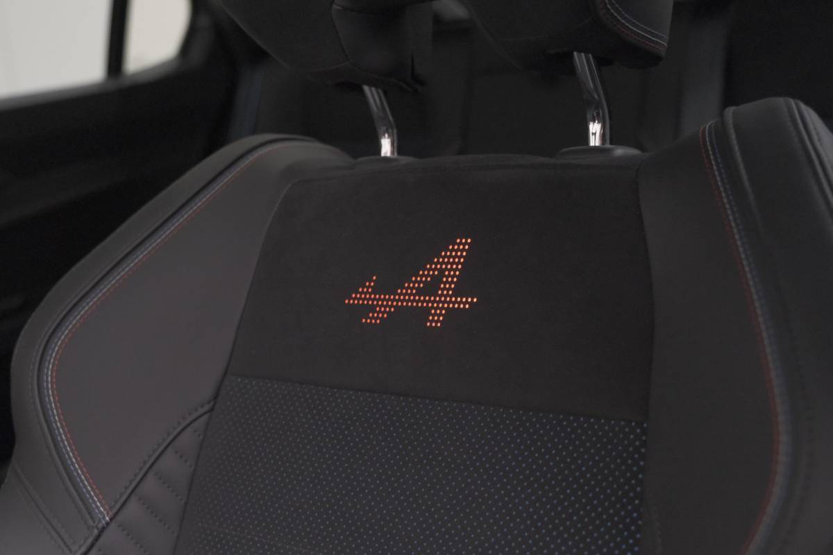 Renault Rafale Renault Rafale 1.2 E-Tech Full Hybrid 200 Esprit Alpine | Solarbay Panoramadak | 4Control | Harman Kardon Audio | Adaptieve Cruise Control
