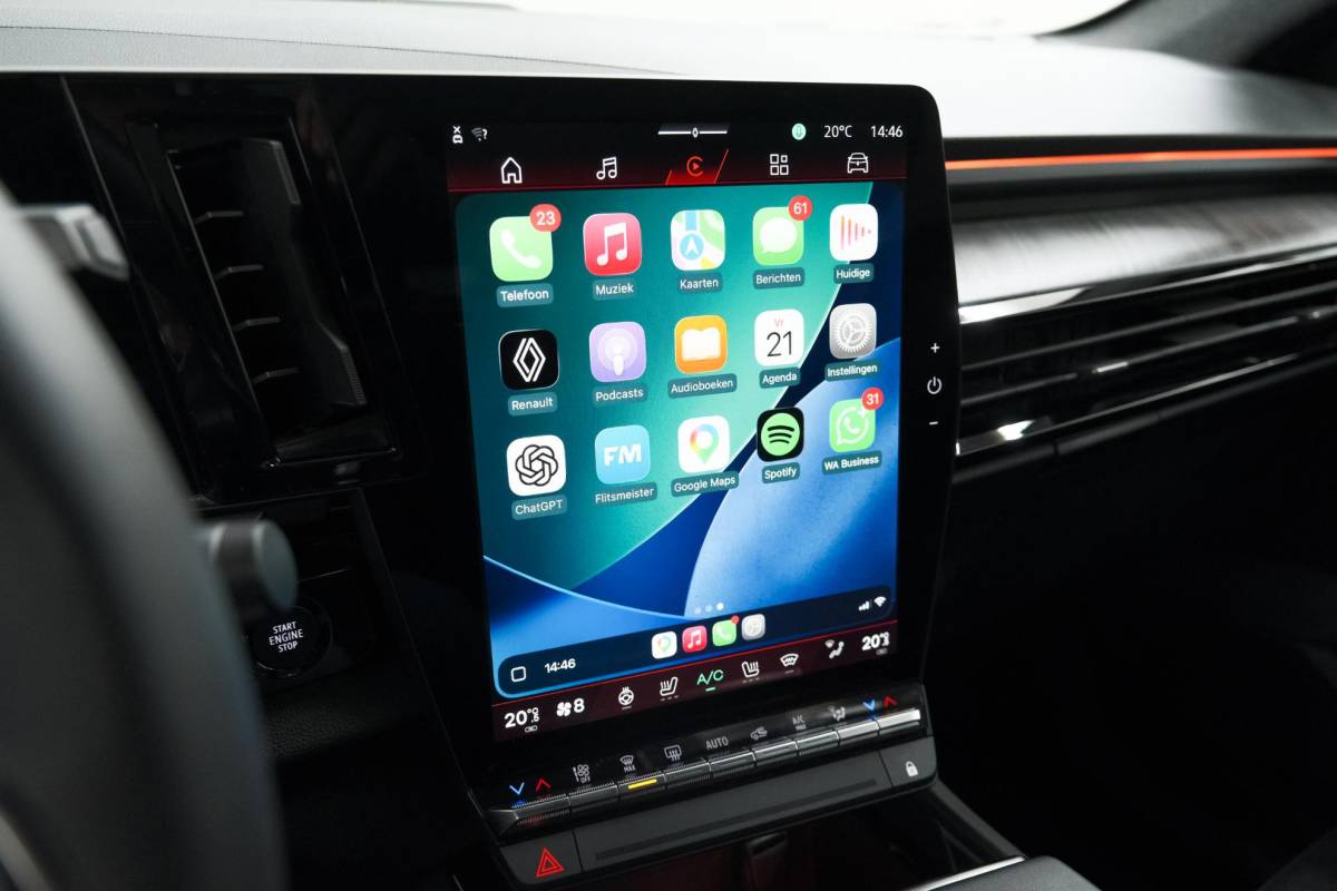 Renault Rafale Renault Rafale 1.2 E-Tech Full Hybrid 200 Esprit Alpine | Solarbay Panoramadak | 4Control | Harman Kardon Audio | Adaptieve Cruise Control