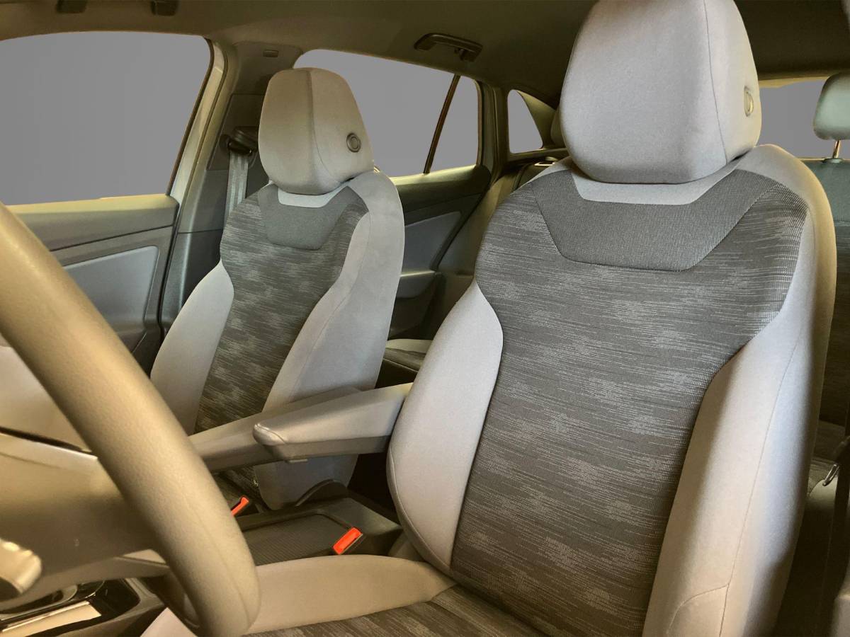 Volkswagen ID.4 Volkswagen ID.4 Pro 128KW/174PK 77 kWh · Camera · Warmtepomp · Apple/Android Car Play · SOH 95,6% · Fabrieksgarantie t/m 23-05-2027 of 100.000KM ·