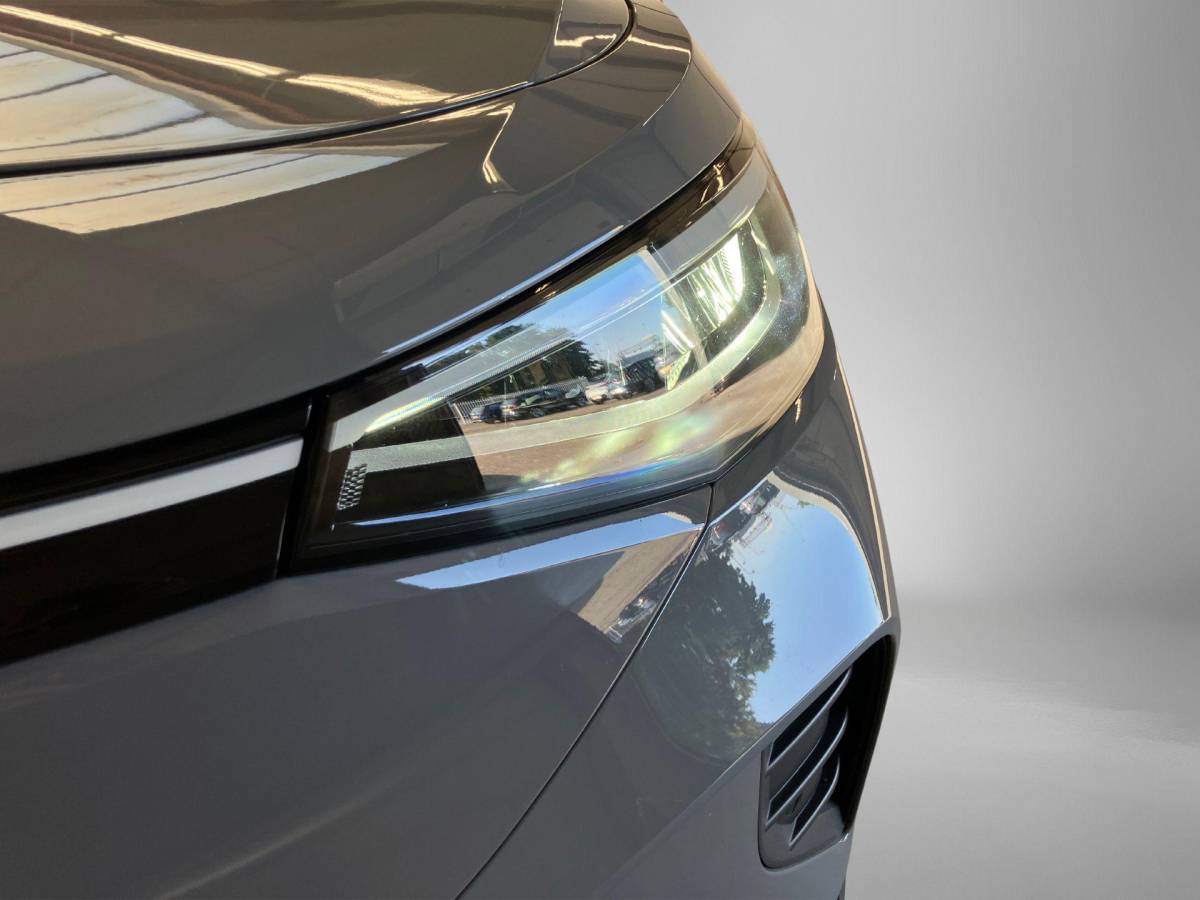 Volkswagen ID.4 Volkswagen ID.4 Pro 128KW/174PK 77 kWh · Camera · Warmtepomp · Apple/Android Car Play · SOH 95,6% · Fabrieksgarantie t/m 23-05-2027 of 100.000KM ·