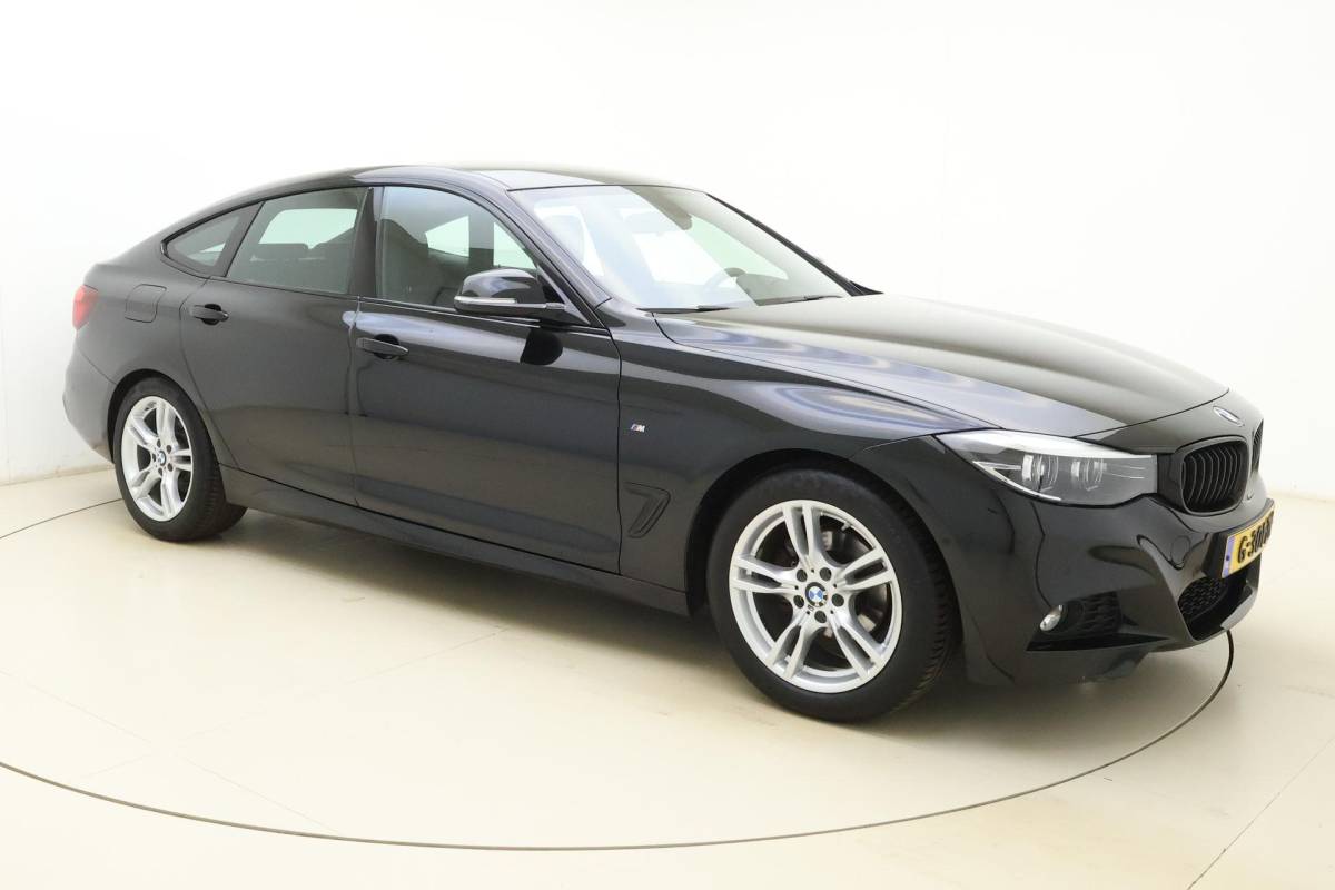 BMW 3 Serie BMW 3-serie Gran Turismo 320i High Executive Edition | Lederen bekleding | M Sport pakket | Trekhaak | Stoelverwarming | Keyless | Navigatie | Weinig kilometers | Climate control